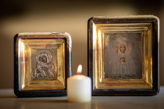 What is the best place to pray inside the house?