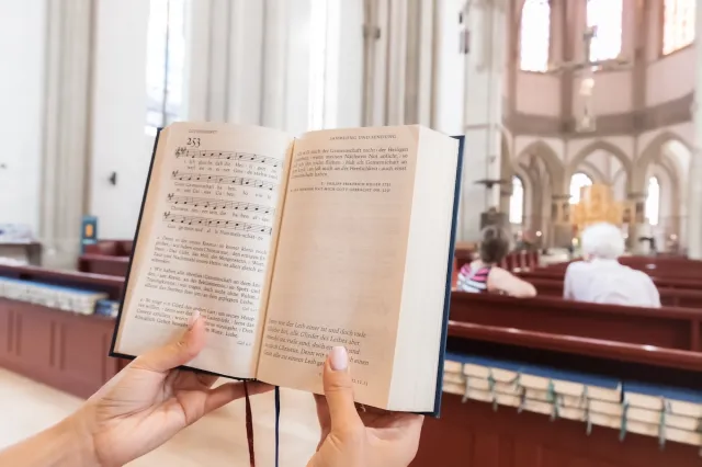 Six psalms to read to overcome difficult times in life
