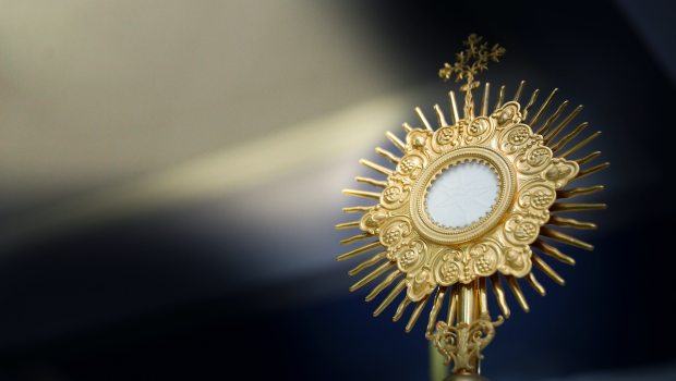The symbolism of a Eucharistic holy hour on Thursdays