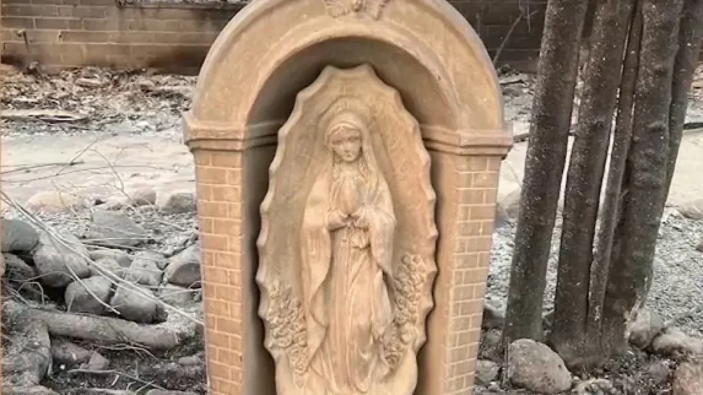 healing statue of mary survives california wildfires in perfect condition 1