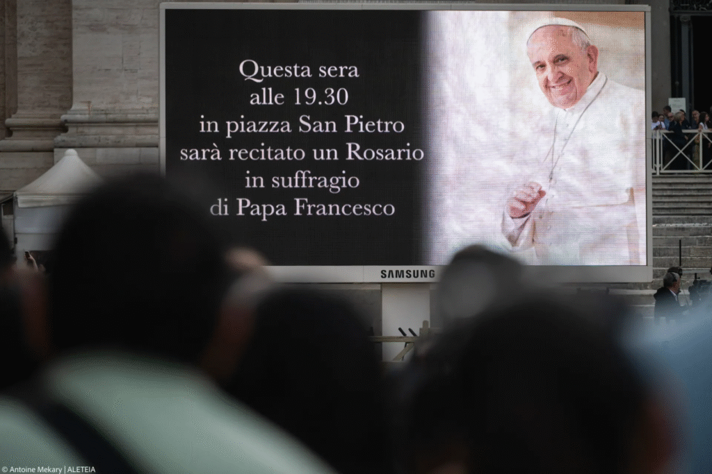 Prayer for the repose of the soul of Pope Francis (Photos) 5 image 2